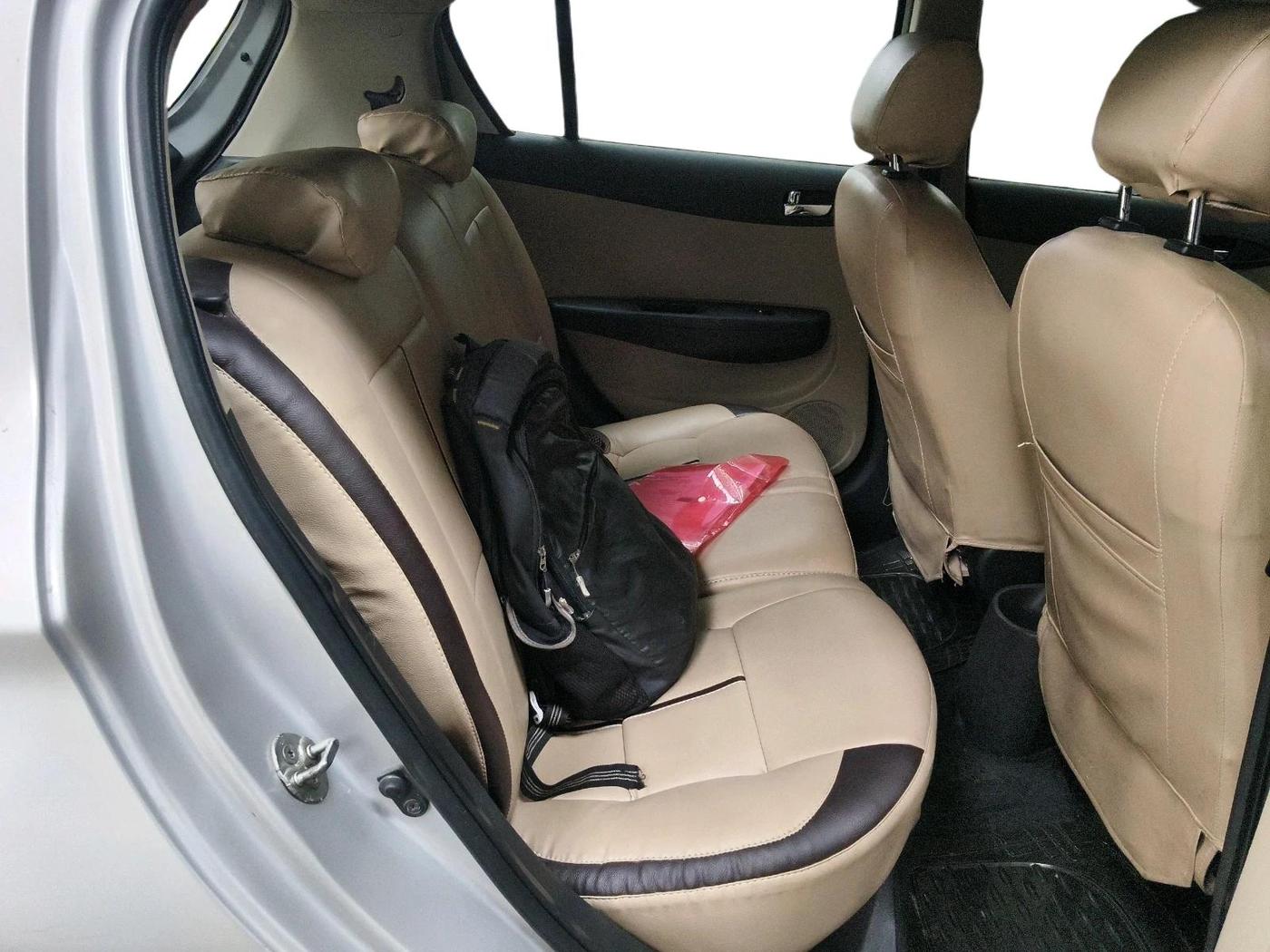 2013 Hyundai i20 SPORTZ 1.2, Petrol, Manual, 45,832 km, interior