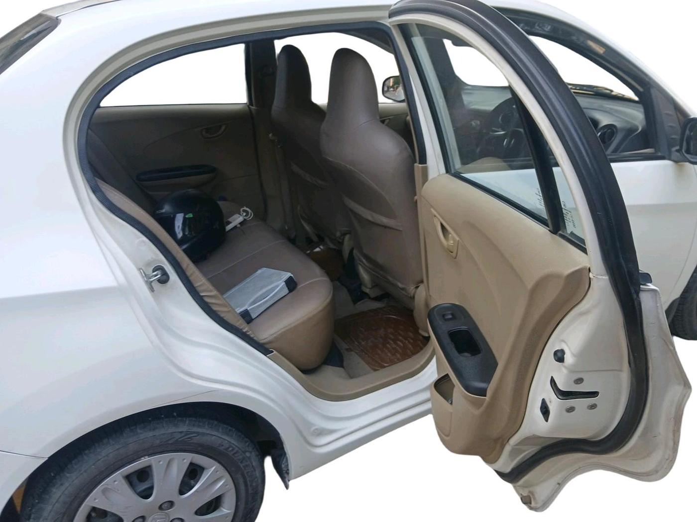 2014 Honda Amaze 1.2L I-VTEC S, Petrol, Manual, 67,328 km, interior