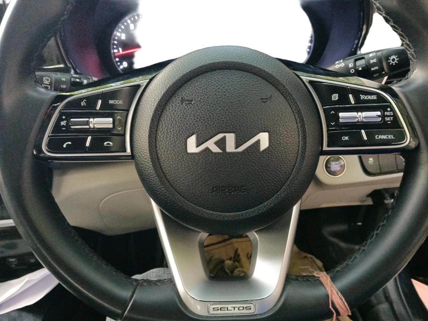 2022 KIA SELTOS HTX PETROL 1.5, Petrol, Manual, 42,498 km, interior