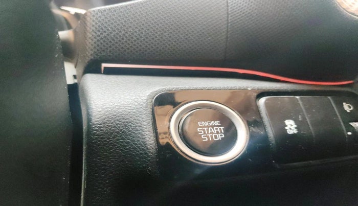 2022 KIA SONET HTK PLUS 1.0 IMT, Petrol, Manual, 61,412 km, interior