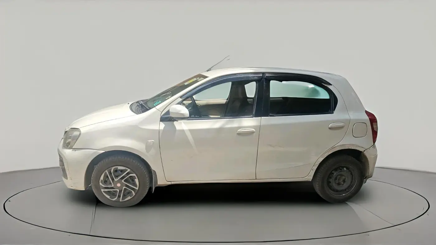 2016 Toyota Etios Liva GD, Diesel, Manual, 1,04,588 km, exterior