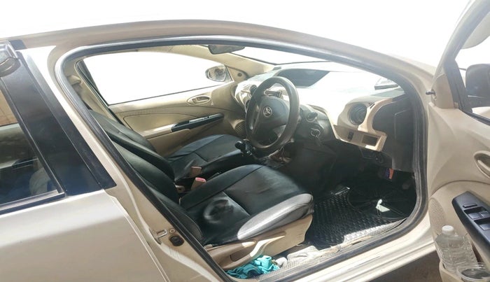 2016 Toyota Etios Liva GD, Diesel, Manual, 1,04,588 km, interior