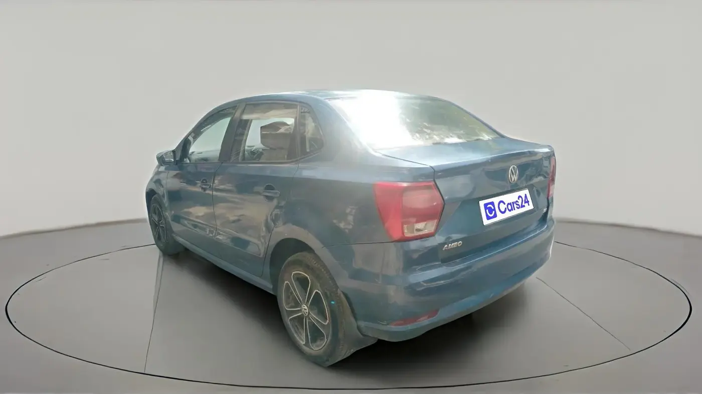 2017 Volkswagen Ameo COMFORTLINE 1.5L, Diesel, Manual, 1,56,923 km, exterior