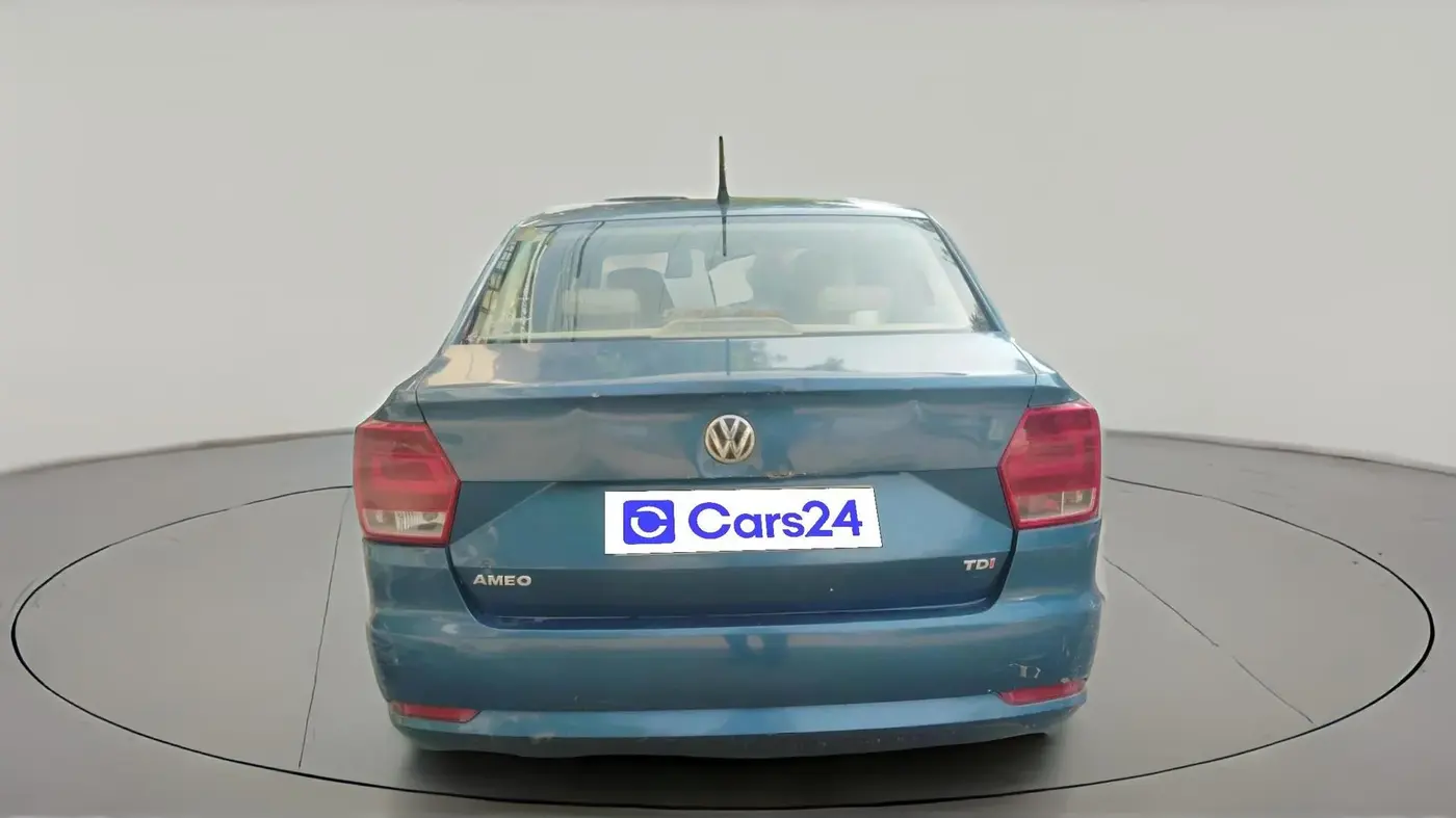 2017 Volkswagen Ameo COMFORTLINE 1.5L, Diesel, Manual, 1,56,923 km, exterior