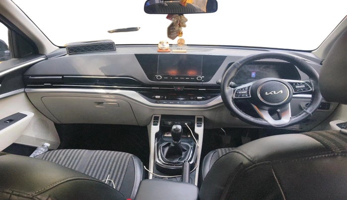 2022 KIA CARENS PRESTIGE PLUS 1.4 PETROL 7 STR, Petrol, Manual, 78,657 km, interior