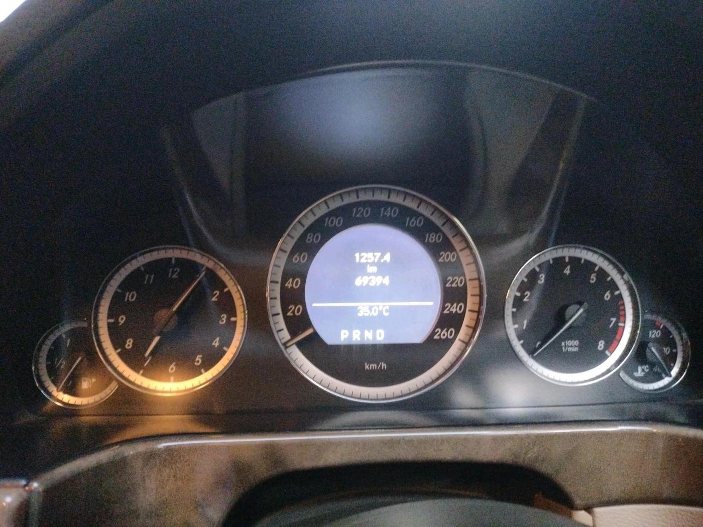 2011 Mercedes Benz E Class E 200 CGI, Petrol, Automatic, 69,394 km, interior