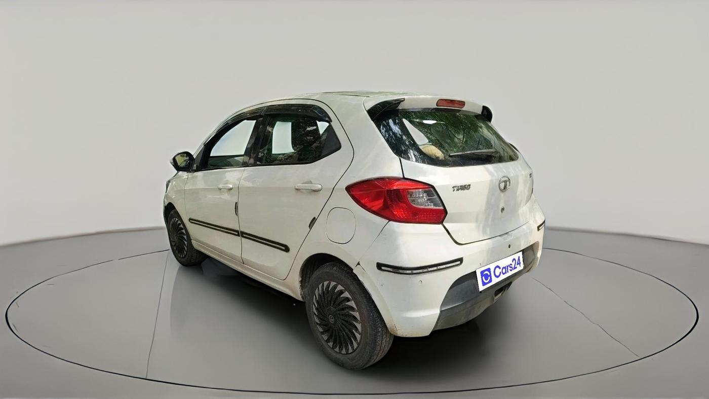 2016 Tata Tiago XZ PETROL, Petrol, Manual, 55,870 km, exterior