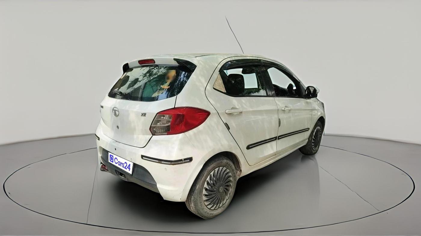 2016 Tata Tiago XZ PETROL, Petrol, Manual, 55,870 km, exterior