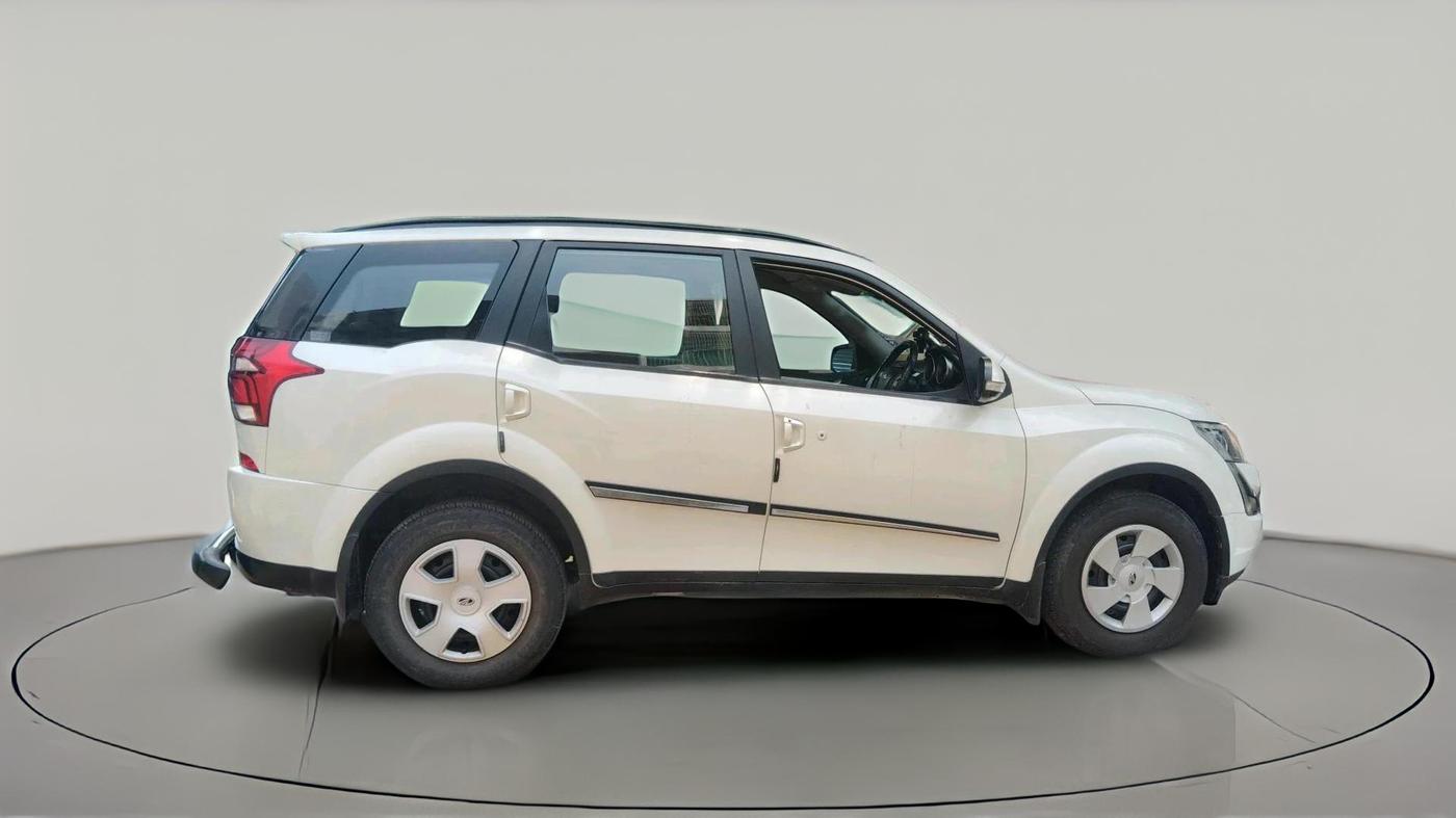 2019 Mahindra XUV500 W7, Diesel, Manual, 44,451 km, exterior