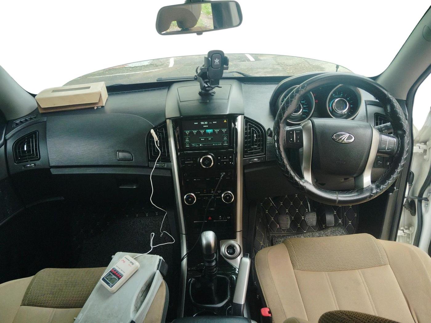 2019 Mahindra XUV500 W7, Diesel, Manual, 44,451 km, interior