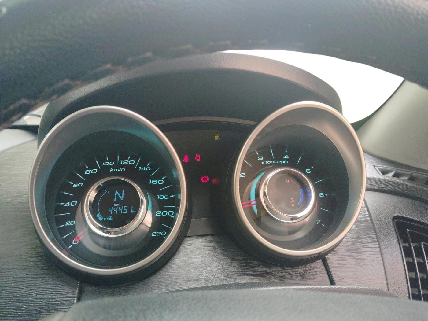 2019 Mahindra XUV500 W7, Diesel, Manual, 44,451 km, interior