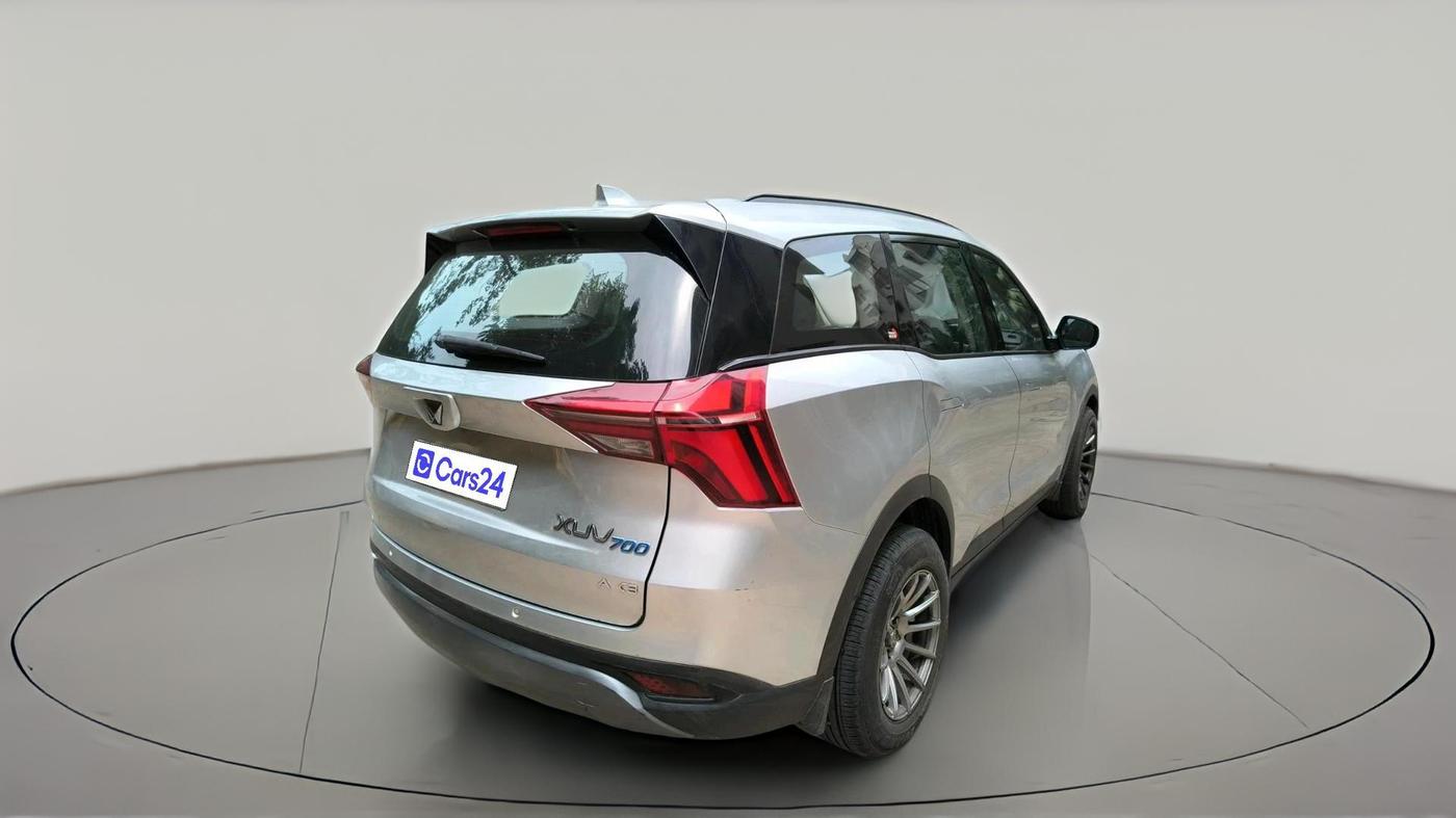 2022 Mahindra XUV700 AX 3 P AT 5 STR, Petrol, Automatic, 78,069 km, exterior