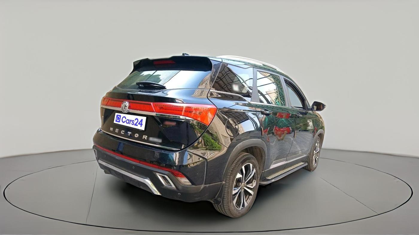 2024 MG HECTOR PLUS SAVVY PRO 1.5 TURBO CVT 6 STR, Petrol, Automatic, 26,795 km, exterior