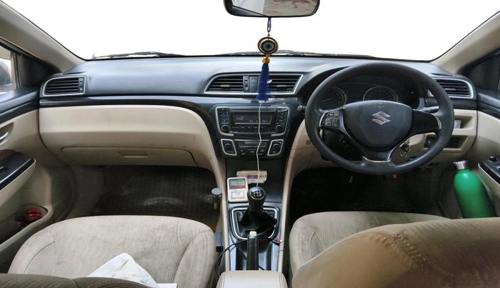 2015 Maruti Ciaz VXI+, CNG, Manual, 1,73,381 km, interior