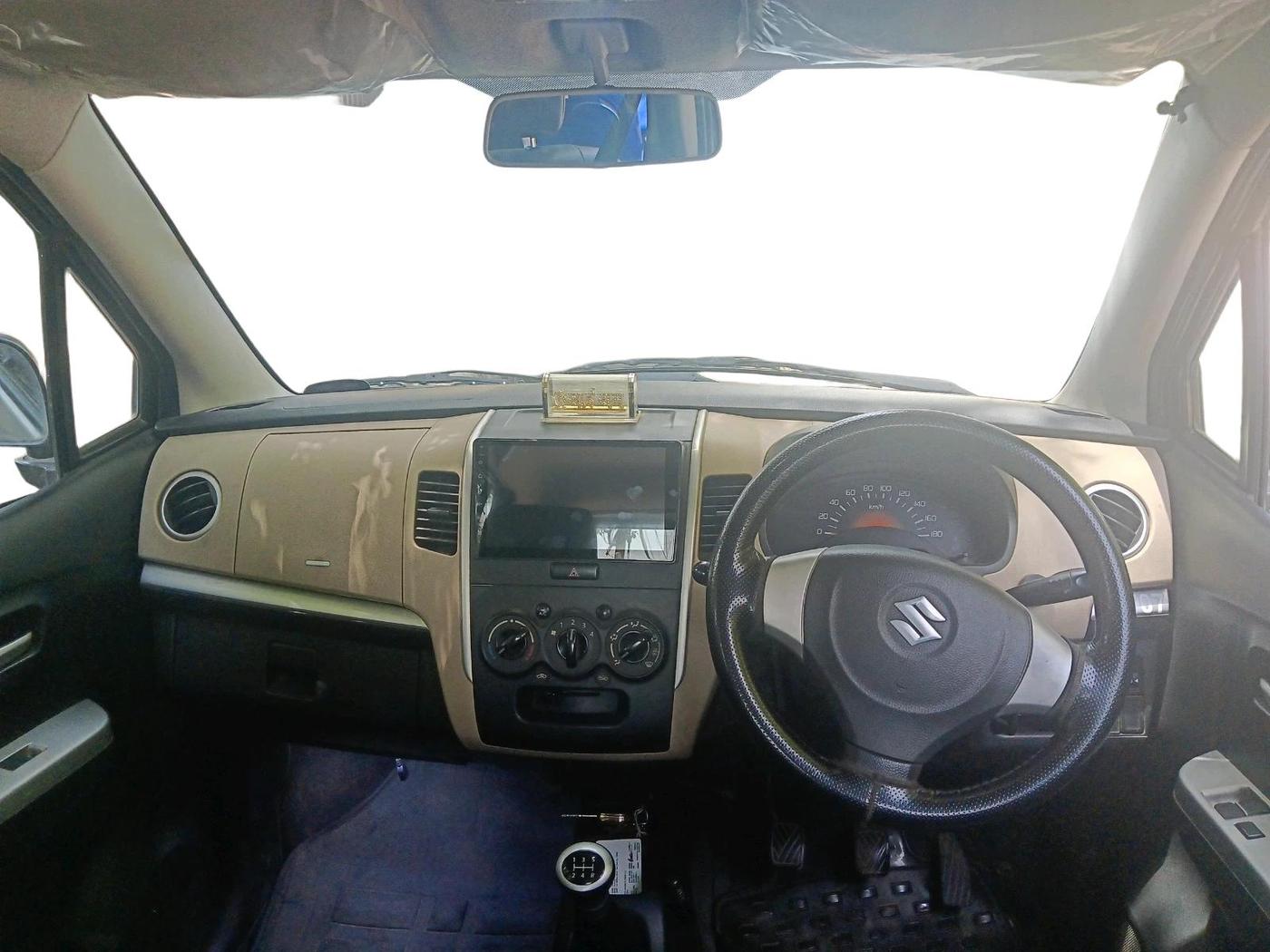 2017 Maruti Wagon R 1.0 LXI CNG, CNG, Manual, 1,12,592 km, interior