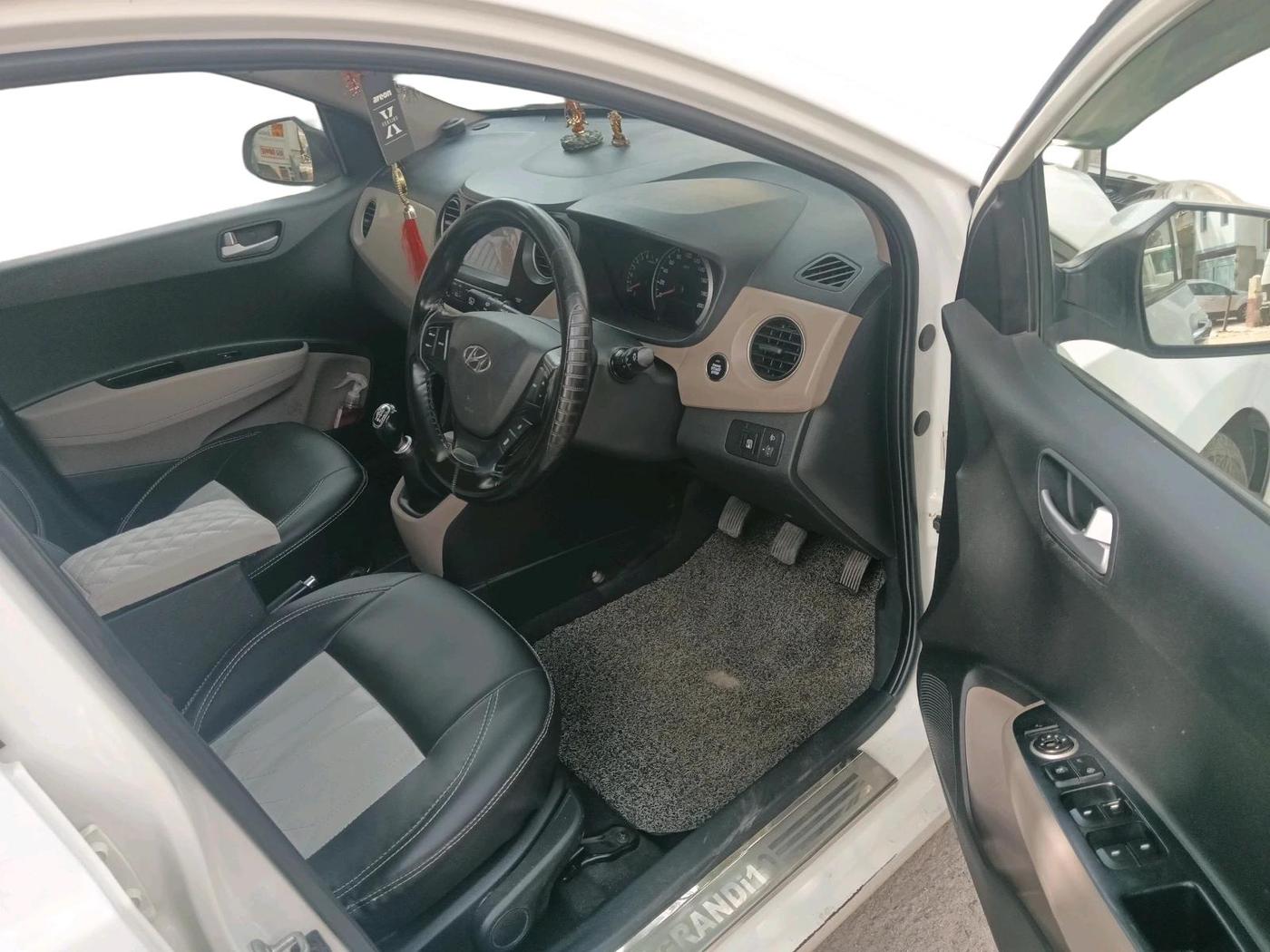 2018 Hyundai Grand i10 ASTA 1.2 KAPPA VTVT, CNG, Manual, 85,990 km, interior