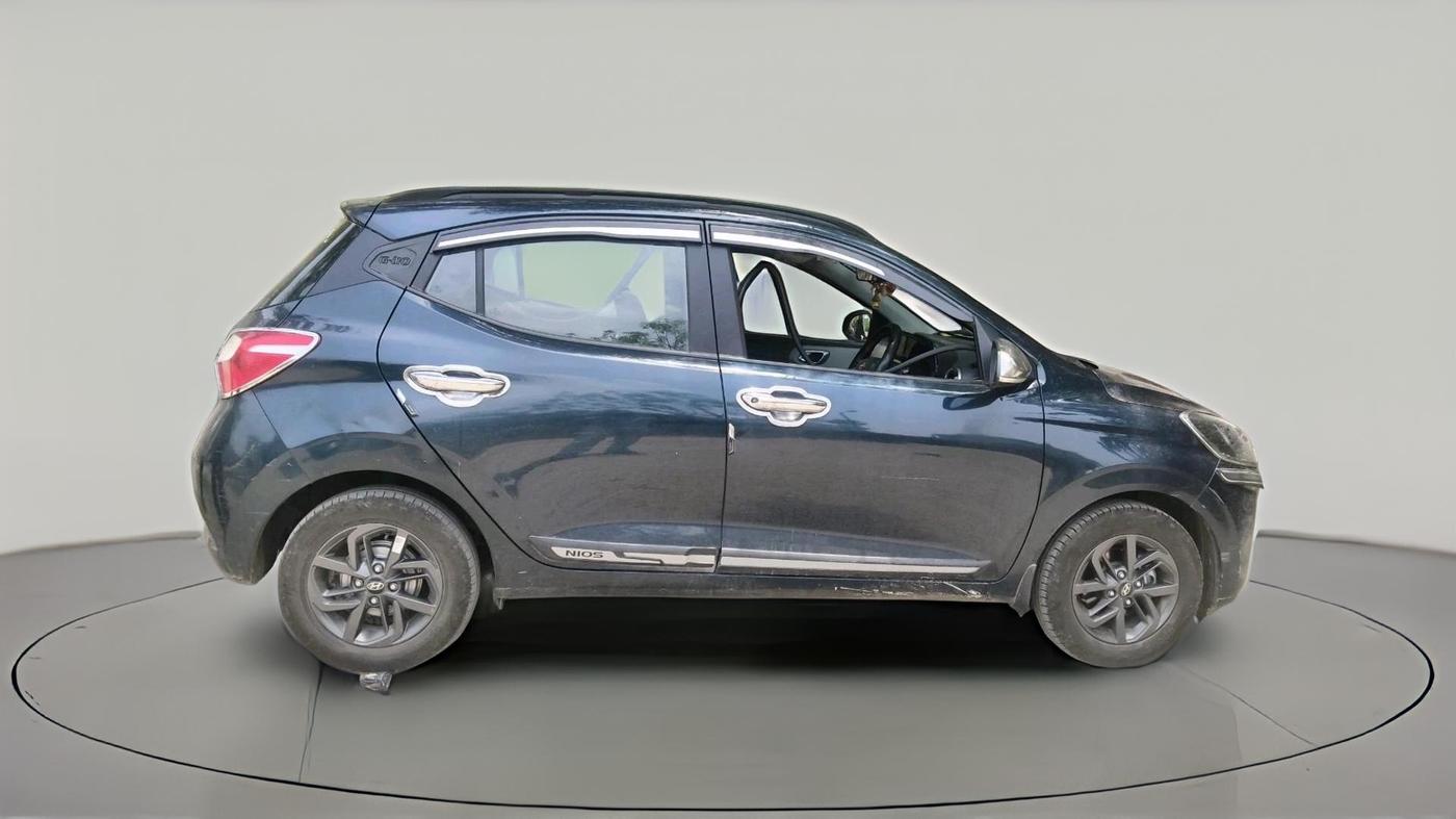 2022 Hyundai GRAND I10 NIOS SPORTZ 1.2 KAPPA VTVT, Petrol, Manual, 31,267 km, exterior