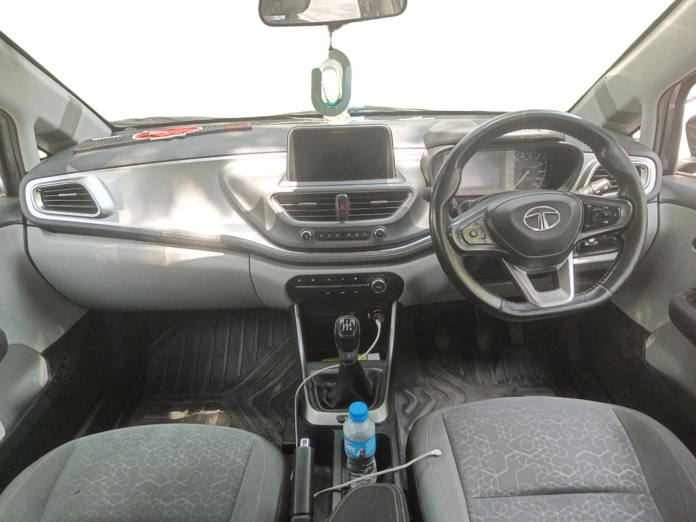 2021 Tata ALTROZ XZ PETROL, CNG, Manual, 62,309 km, interior