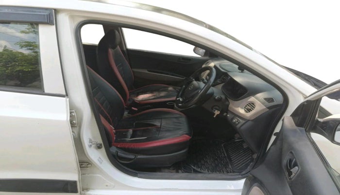 2017 Hyundai Grand i10 MAGNA 1.2 KAPPA VTVT, CNG, Manual, 74,811 km, interior