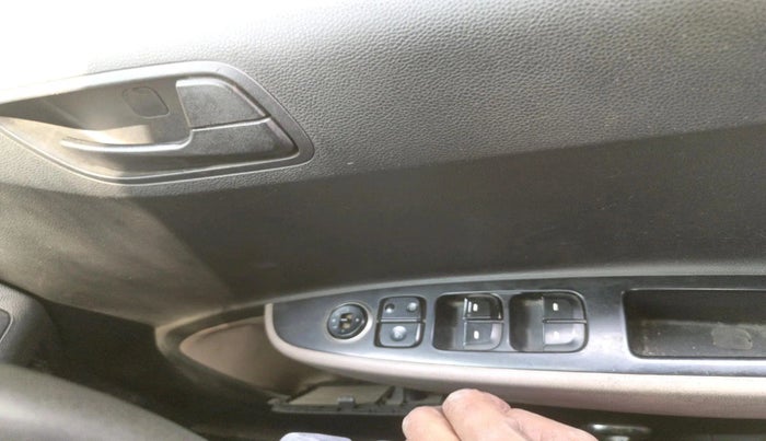 2017 Hyundai Grand i10 MAGNA 1.2 KAPPA VTVT, CNG, Manual, 74,811 km, interior