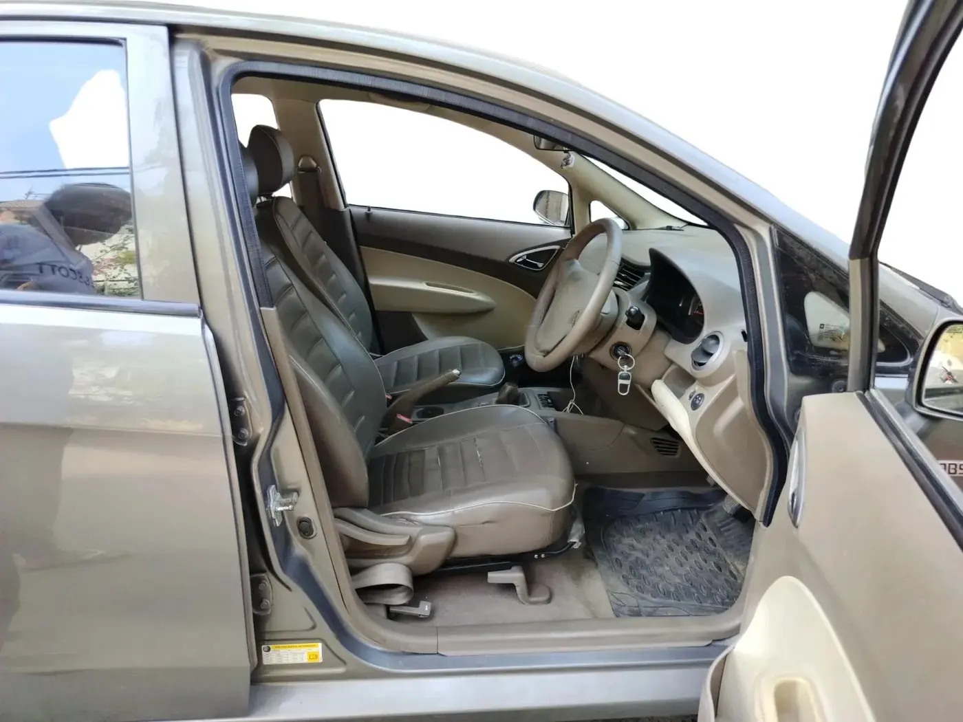 2013 Chevrolet Sail 1.2 LT ABS, Petrol, Manual, 51,769 km, interior