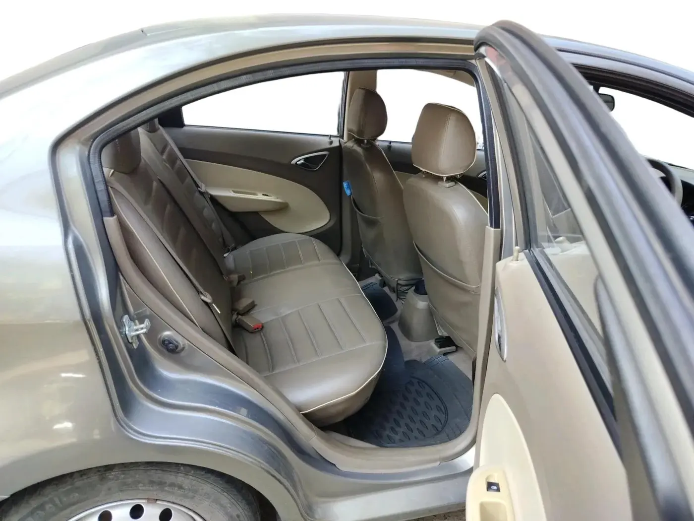 2013 Chevrolet Sail 1.2 LT ABS, Petrol, Manual, 51,769 km, interior