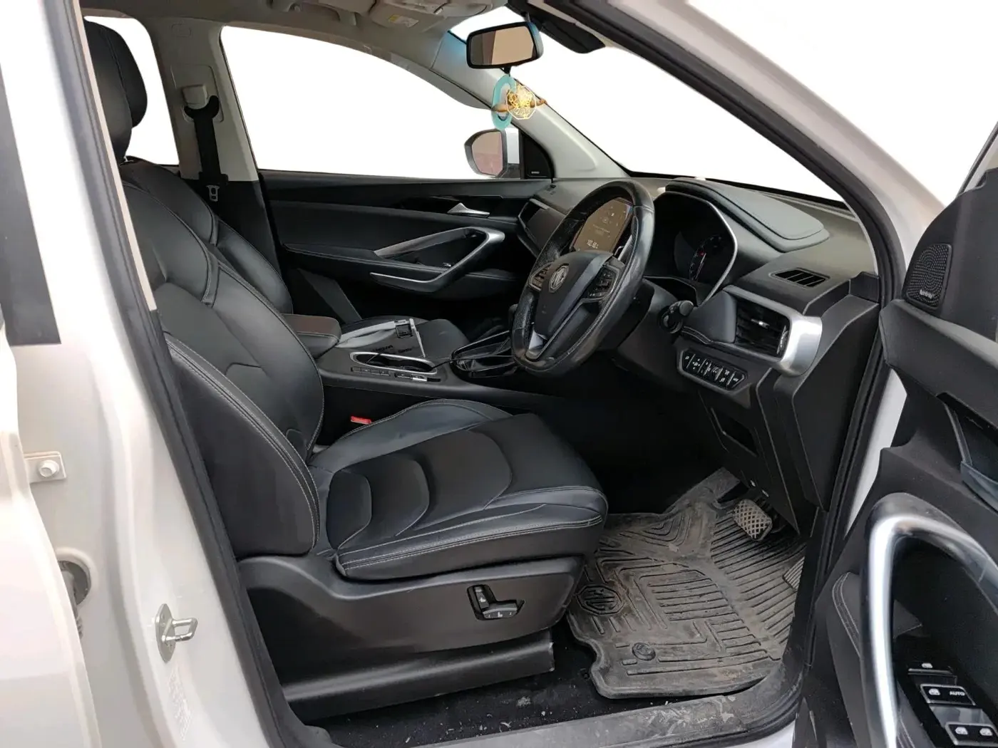 2020 MG HECTOR SHARP 1.5 DCT PETROL, Petrol, Automatic, 48,000 km, interior