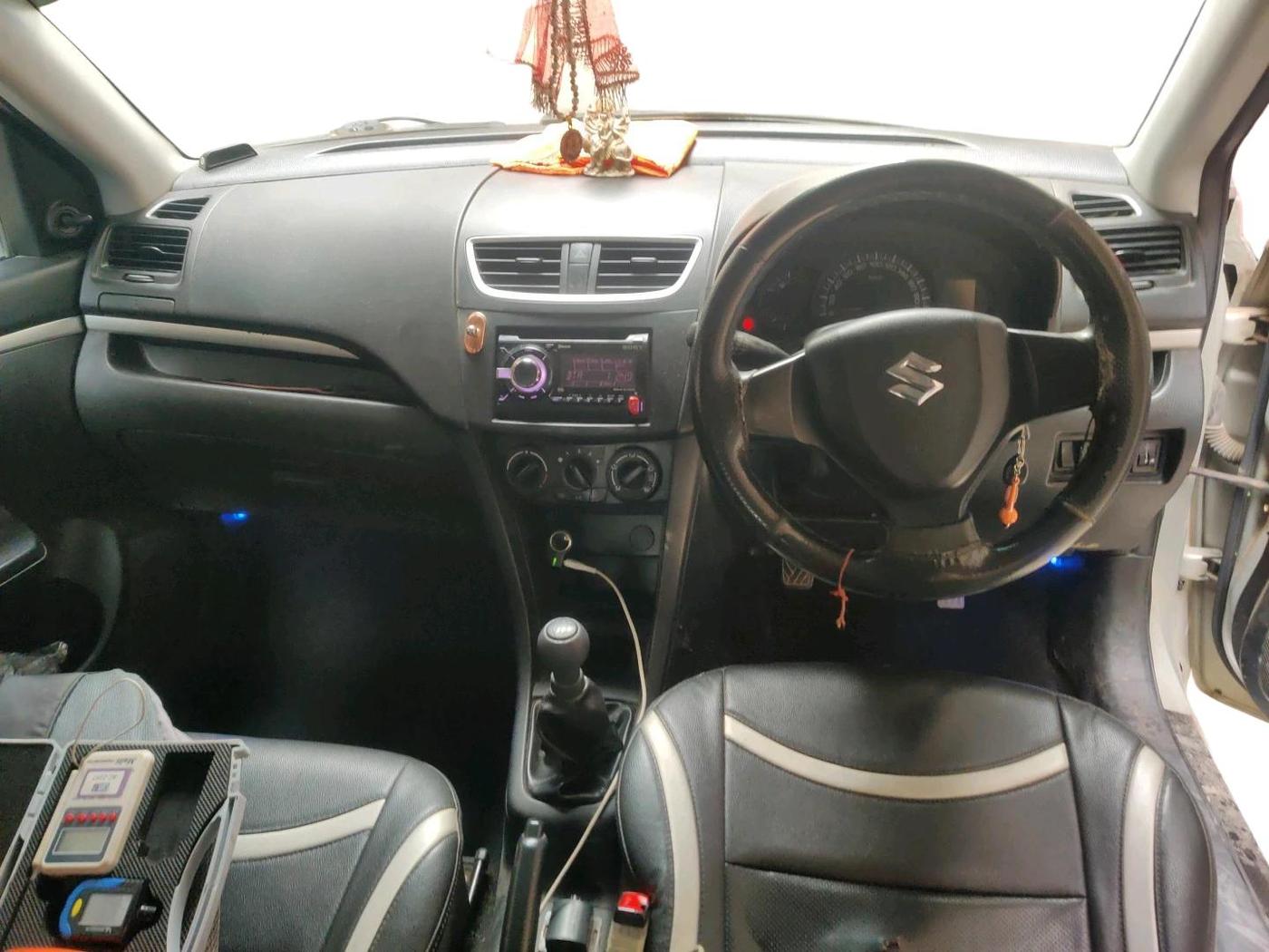 2015 Maruti Swift LXI (O), Petrol, Manual, 86,970 km, interior