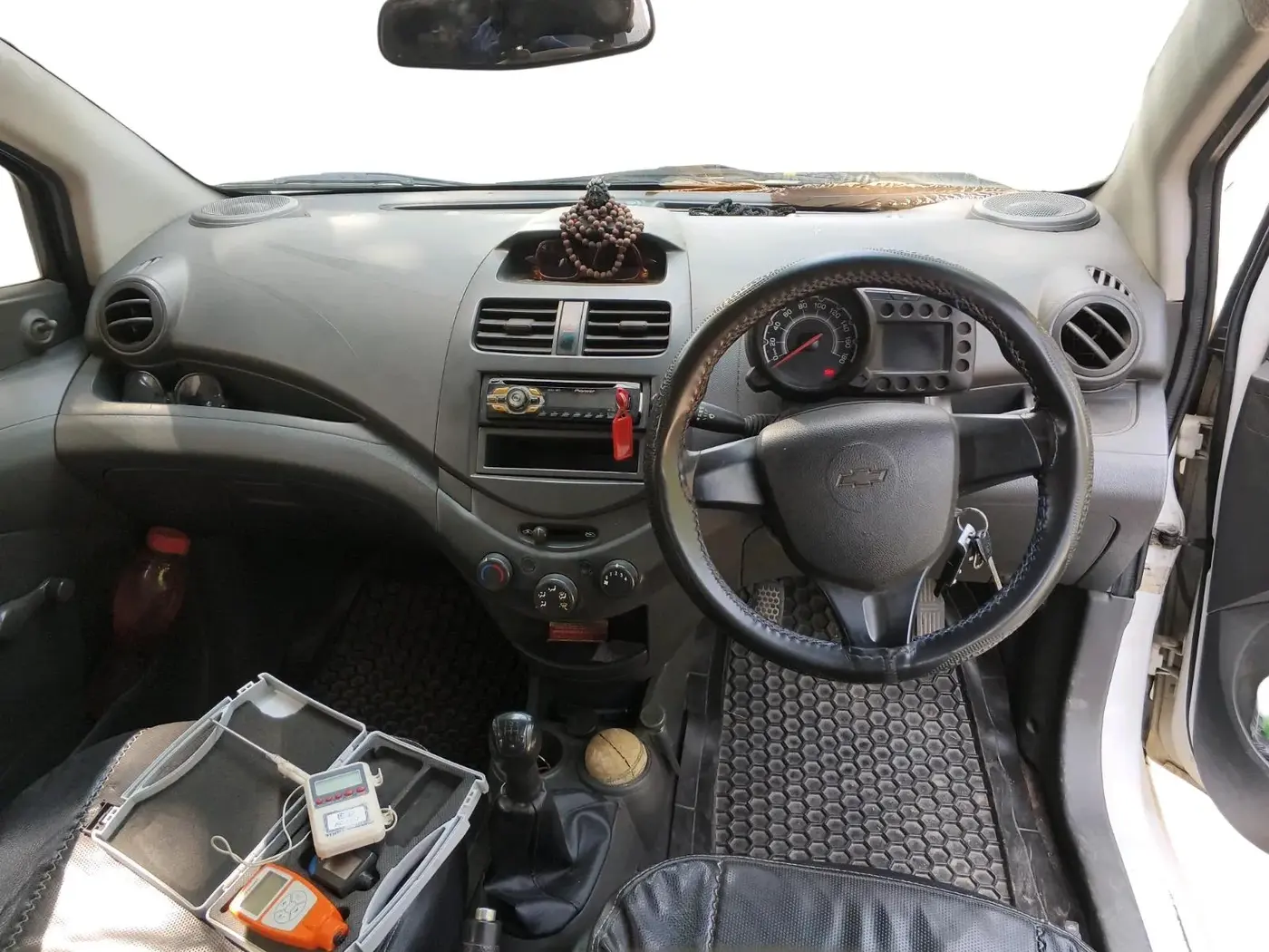 2011 Chevrolet Beat PS PETROL, Petrol, Manual, 1,46,222 km, interior