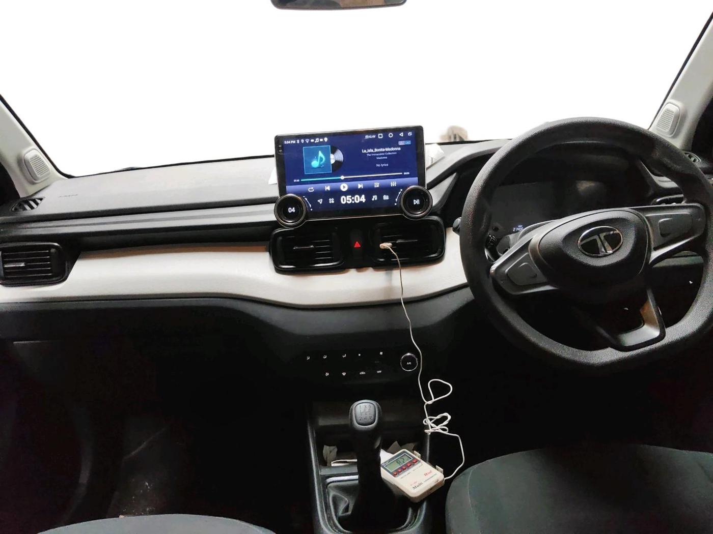 2024 Tata PUNCH PURE MT, Petrol, Manual, 21,406 km, interior