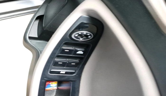 2017 Hyundai Elite i20 MAGNA EXECUTIVE 1.2, Petrol, Manual, 1,00,667 km, interior