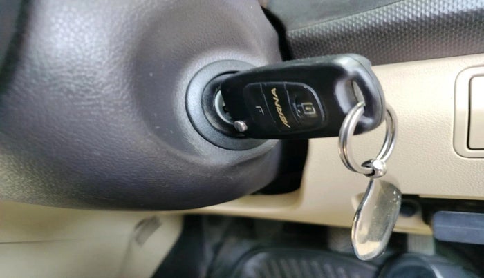 2011 Hyundai Verna FLUIDIC 1.6 VTVT SX, Petrol, Manual, 87,437 km, interior