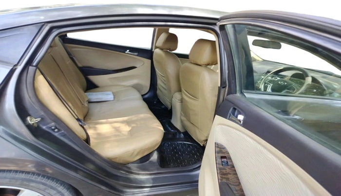 2011 Hyundai Verna FLUIDIC 1.6 VTVT SX, Petrol, Manual, 87,437 km, interior