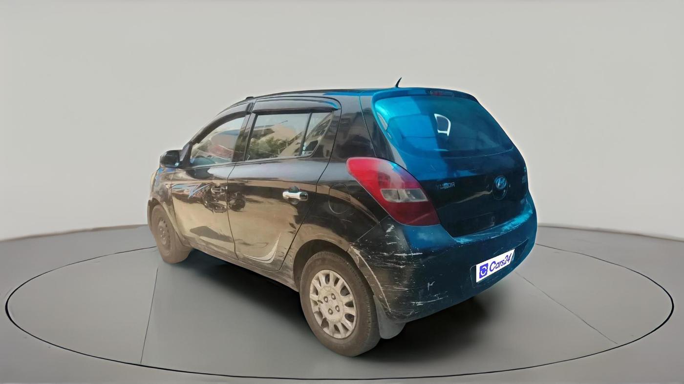 2011 Hyundai i20 MAGNA 1.2, CNG, Manual, 2,65,138 km, exterior