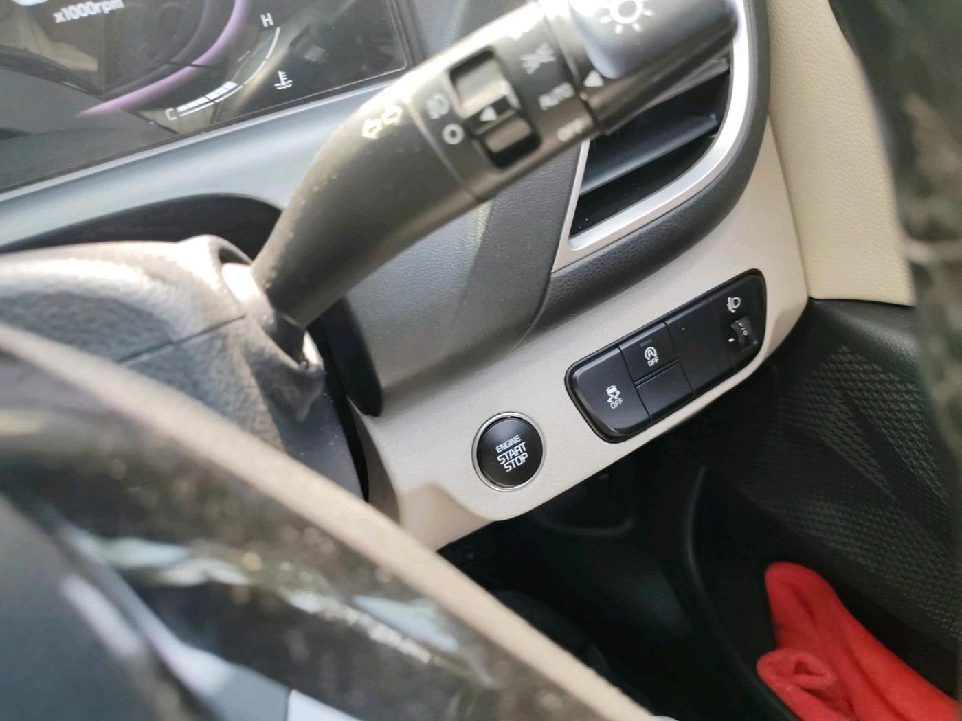 2024 KIA SELTOS  HTX 1.5 PETROL MT, Petrol, Manual, 38,240 km, interior