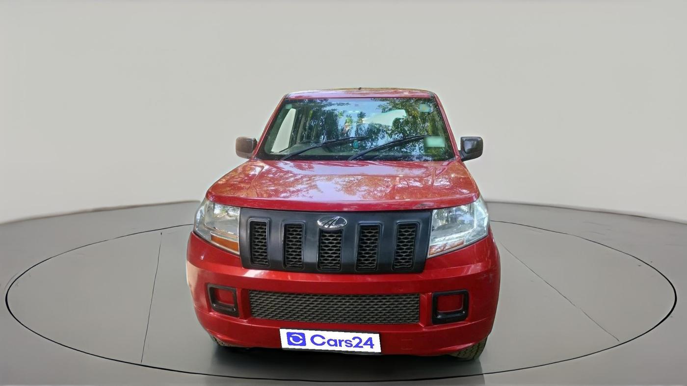 2018 Mahindra TUV300 T4 PLUS, Diesel, Manual, 1,65,556 km, exterior