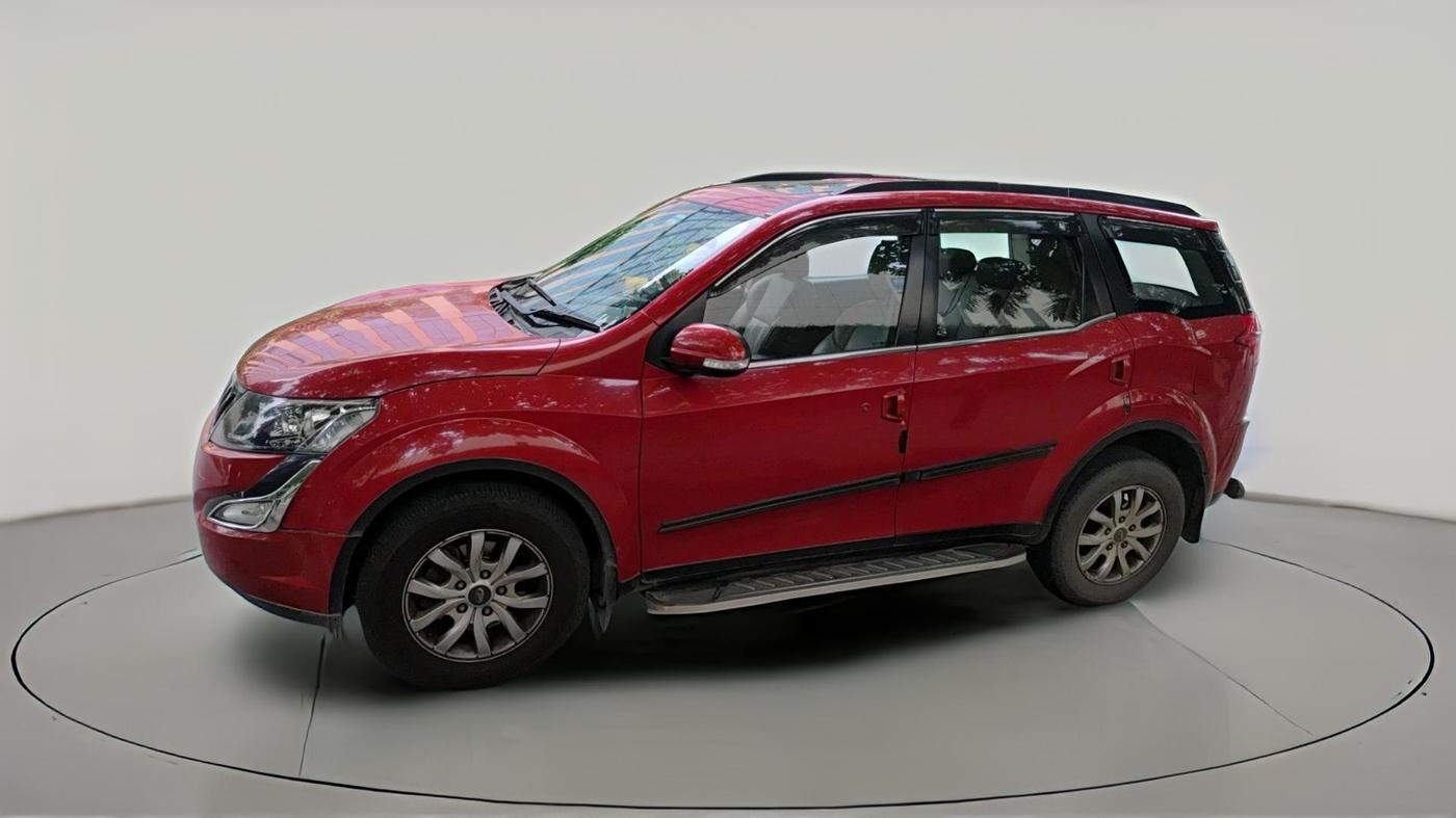 2017 Mahindra XUV500 W10 AT, Diesel, Automatic, 84,959 km, exterior