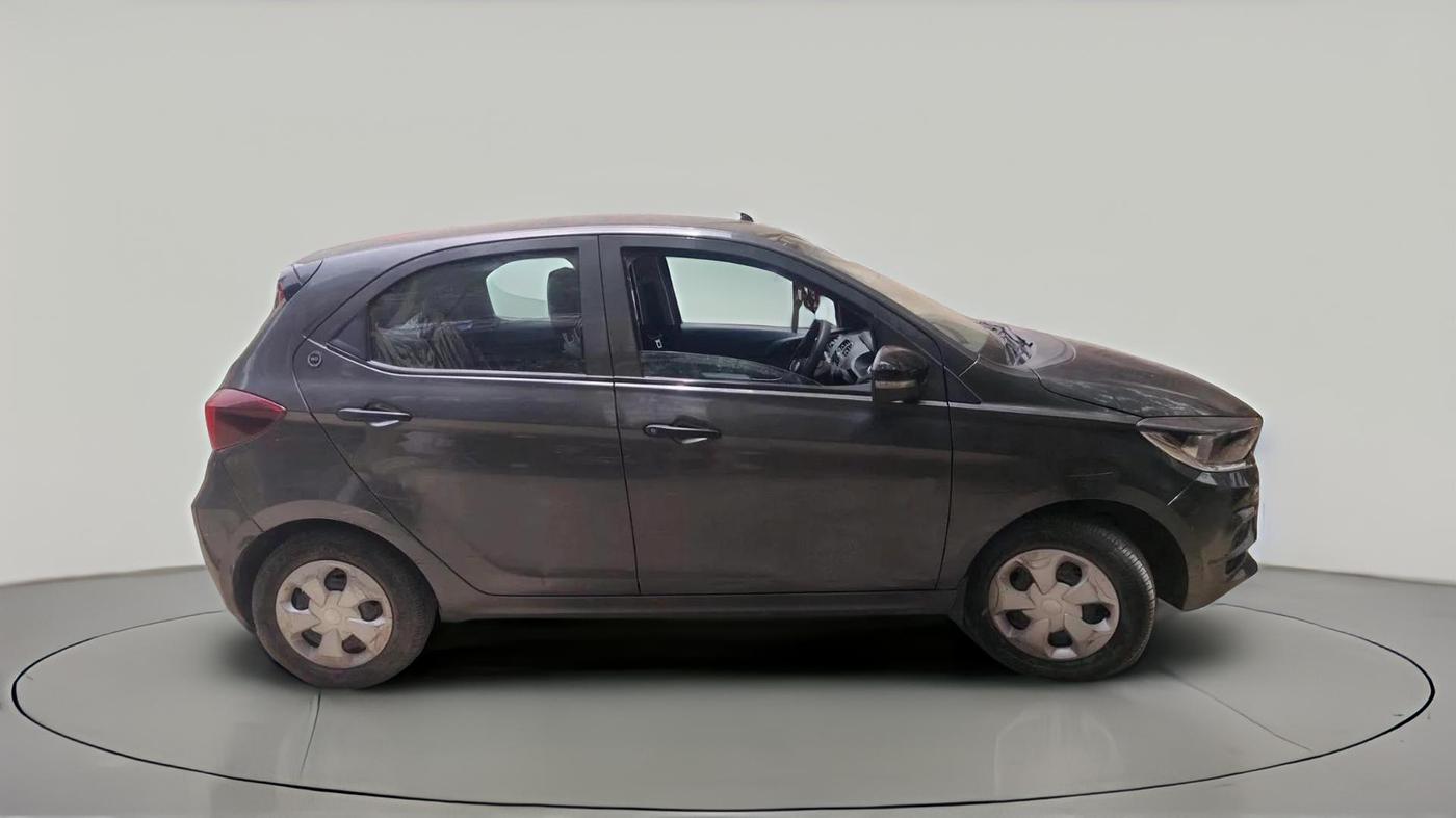2024 Tata Tiago XM PETROL, Petrol, Manual, 26,205 km, exterior