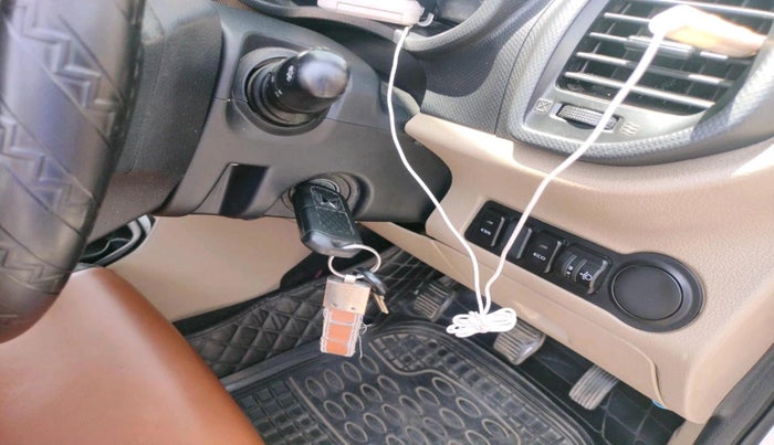 2023 Mahindra BOLERO NEO N 4, Diesel, Manual, 35,127 km, interior