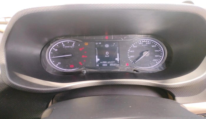 2023 Mahindra BOLERO NEO N 4, Diesel, Manual, 35,127 km, interior