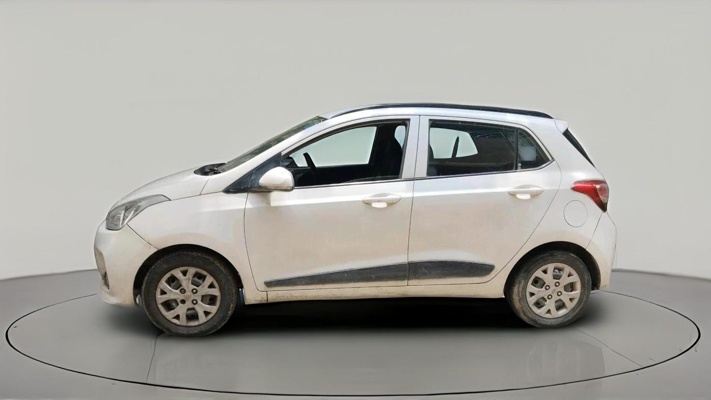 2016 Hyundai Grand i10 SPORTZ 1.2 KAPPA VTVT, CNG, Manual, 98,606 km, exterior
