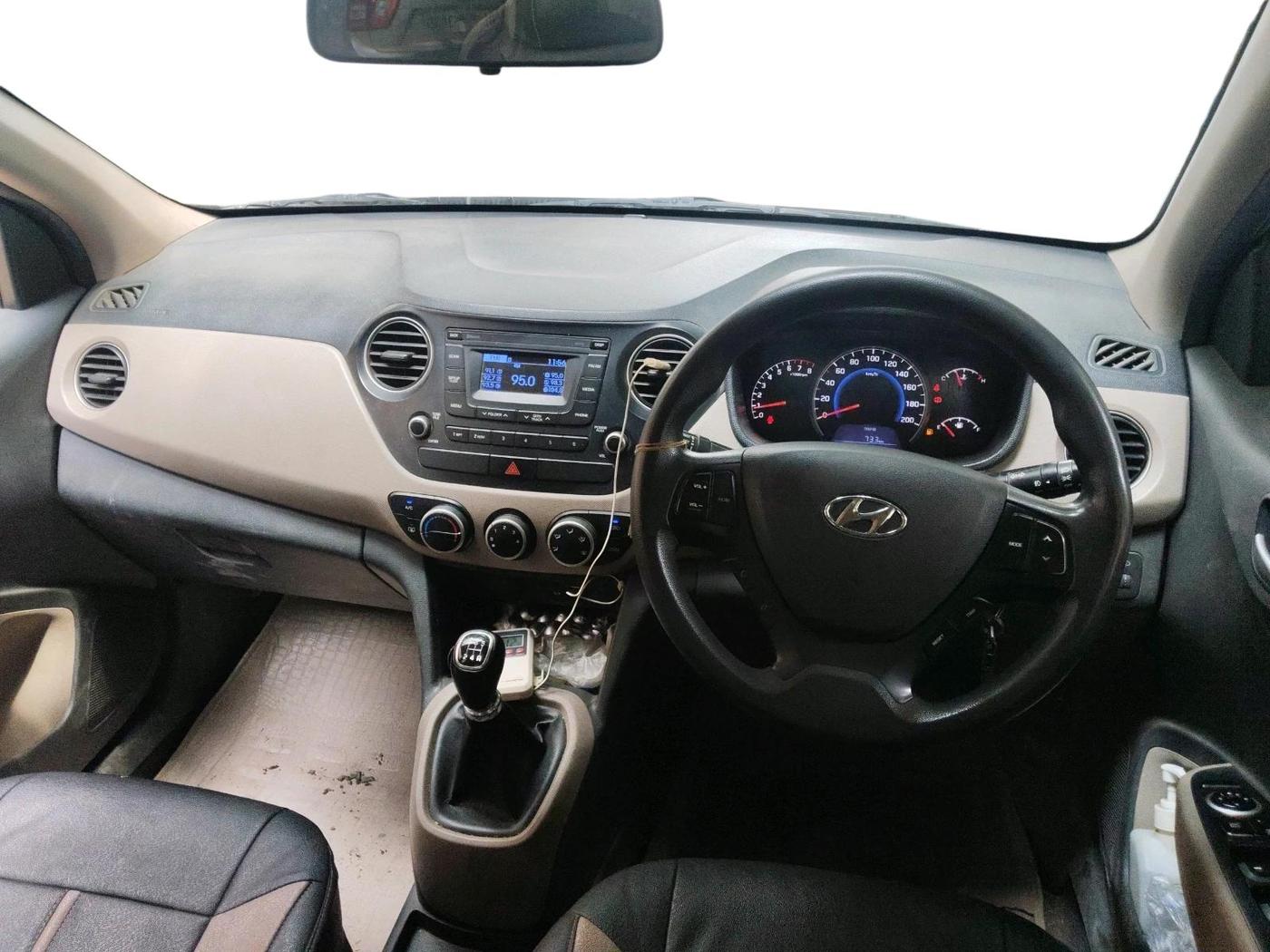 2016 Hyundai Grand i10 SPORTZ 1.2 KAPPA VTVT, CNG, Manual, 98,606 km, interior