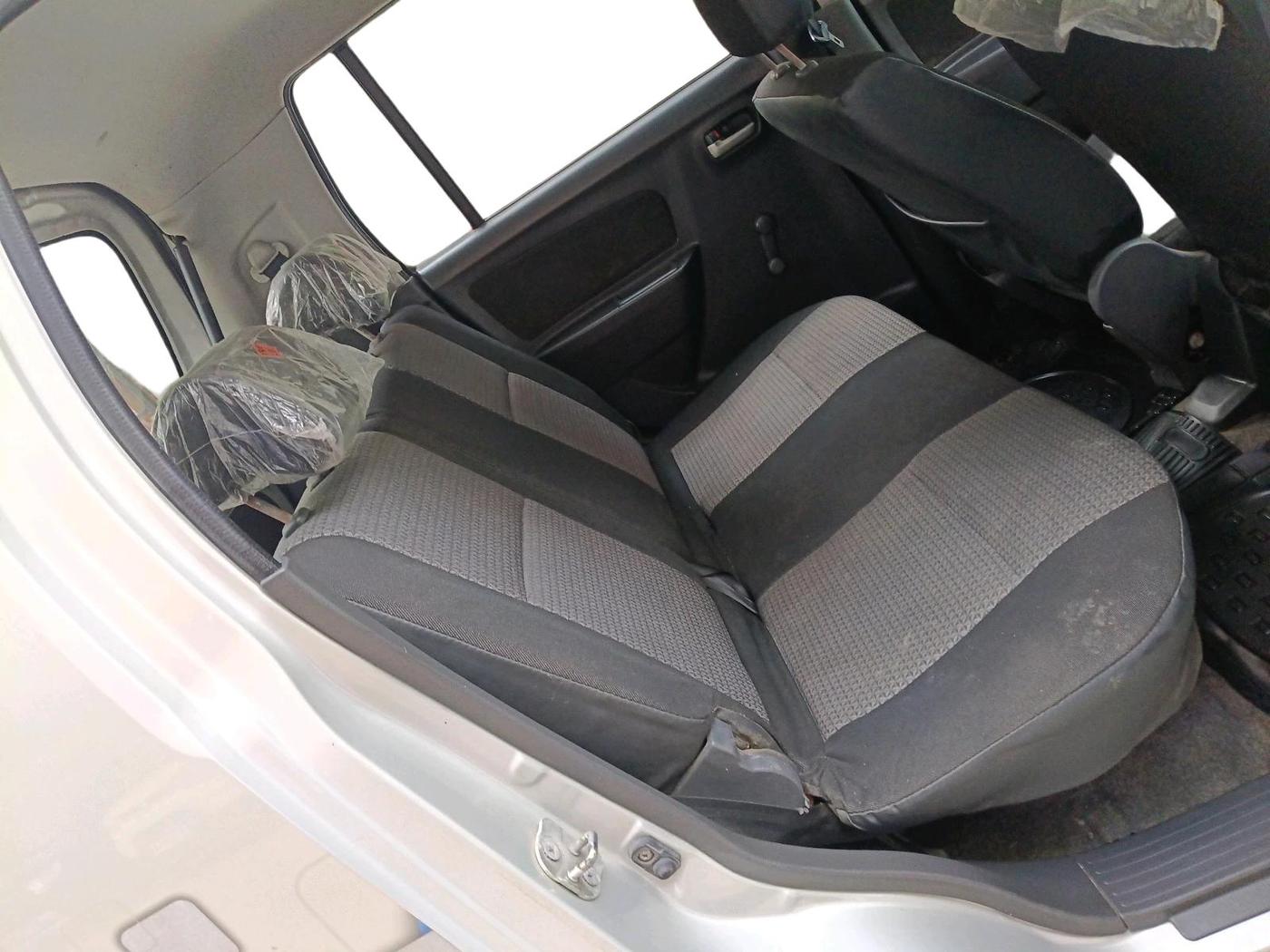 2012 Maruti Wagon R 1.0 LXI, Petrol, Manual, 63,450 km, interior
