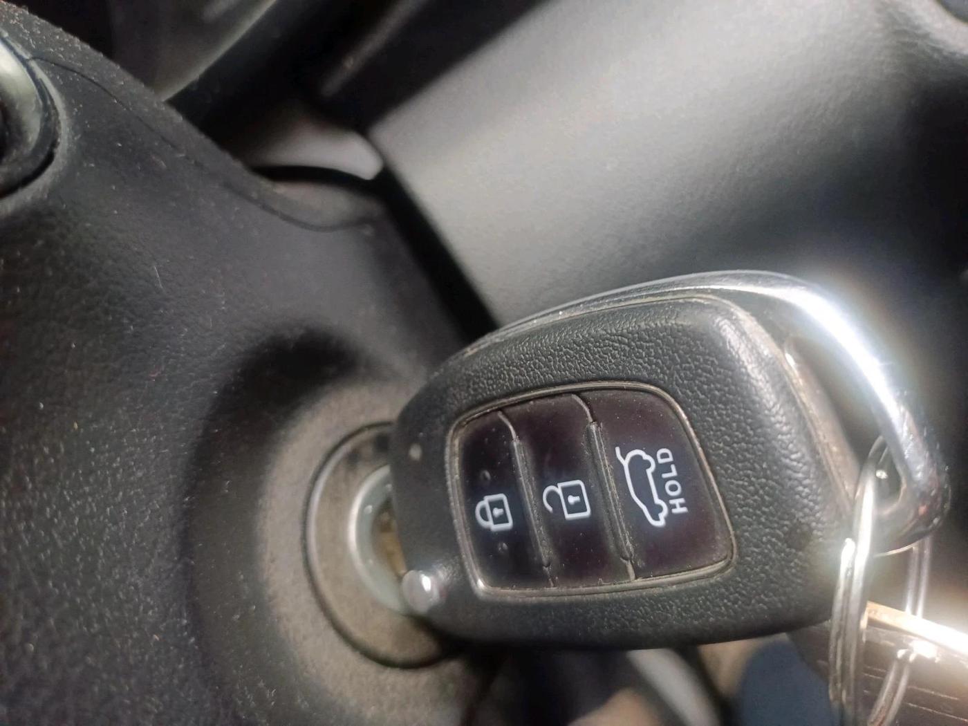 2020 Hyundai VENUE S 1.2, Petrol, Manual, 44,843 km, interior