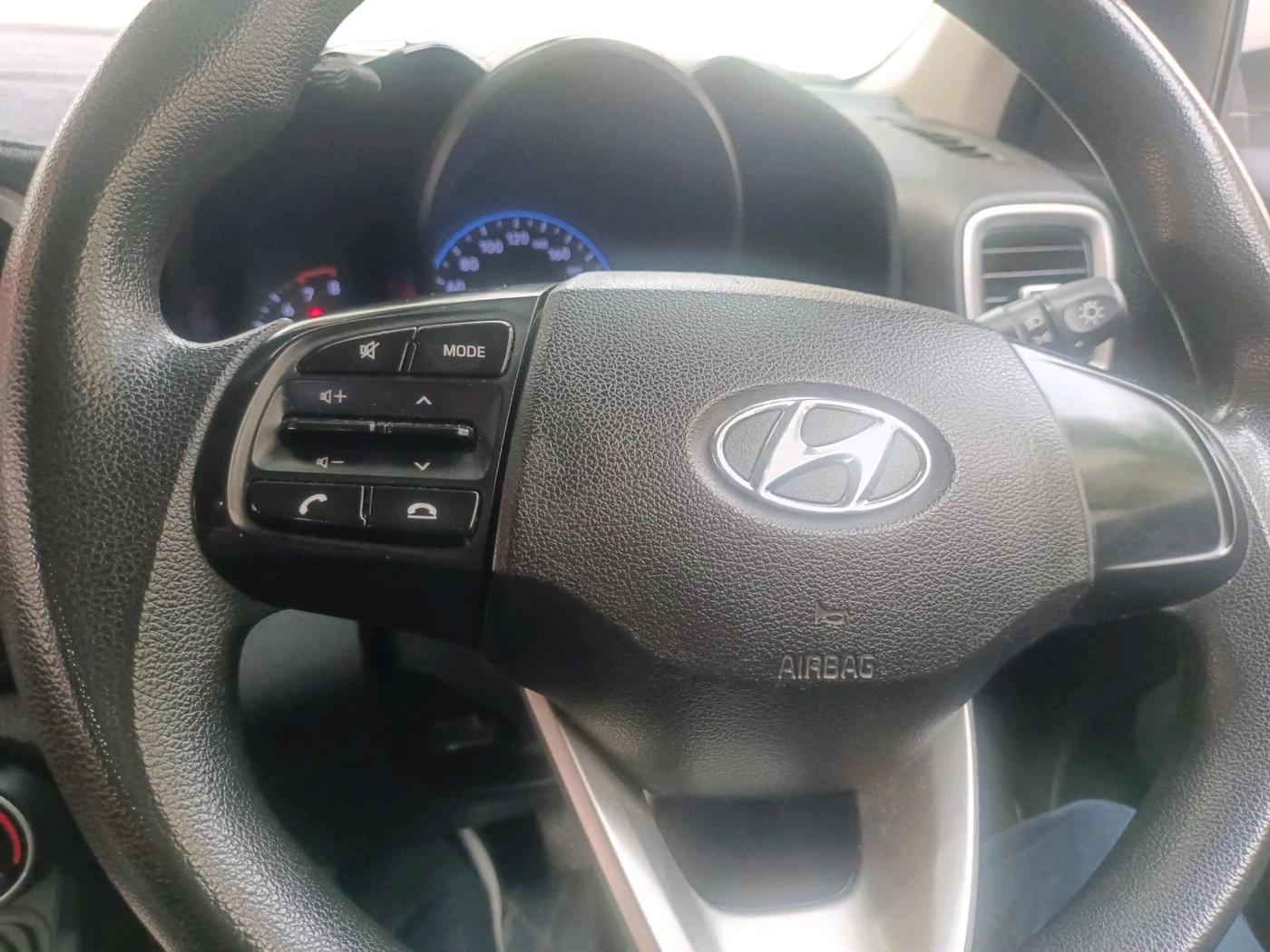 2020 Hyundai VENUE S 1.2, Petrol, Manual, 44,843 km, interior