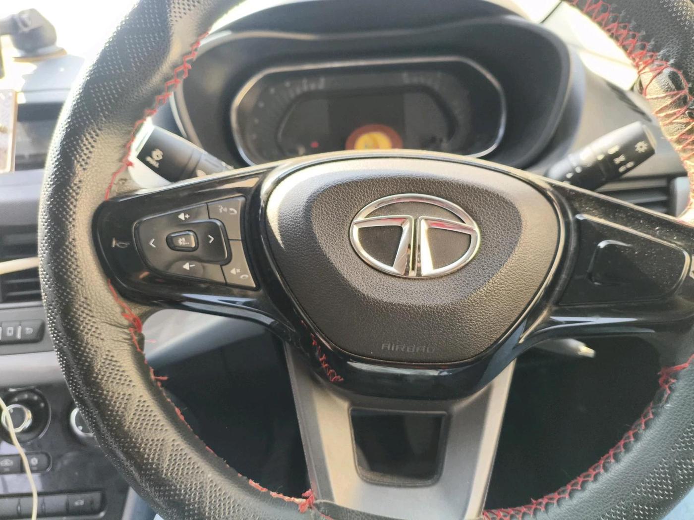 2021 Tata NEXON XM SUNROOF PETROL, Petrol, Manual, 21,000 km, interior