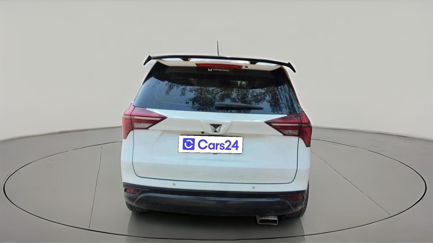 2022 Mahindra XUV700 AX 5 P MT 7 STR, Petrol, Manual, 64,821 km, exterior