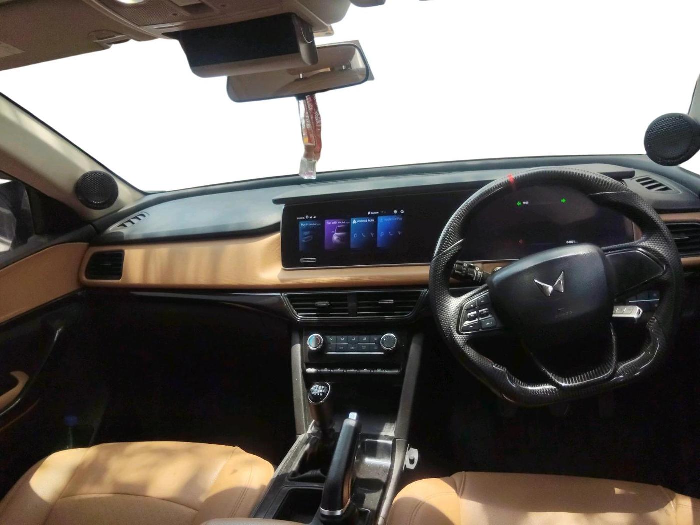2022 Mahindra XUV700 AX 5 P MT 7 STR, Petrol, Manual, 64,821 km, interior