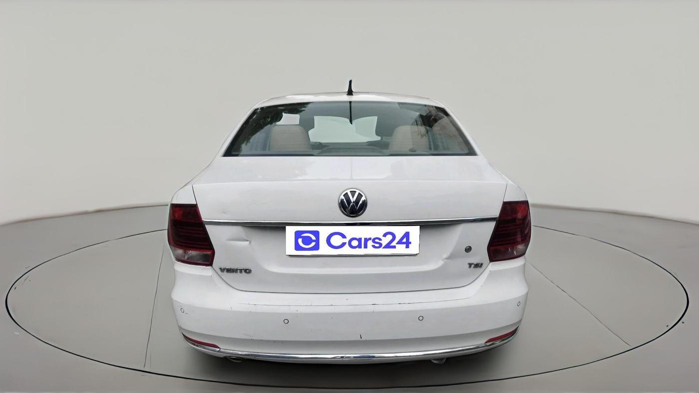 2015 Volkswagen Vento HIGHLINE PETROL AT, Petrol, Automatic, 1,33,554 km, exterior