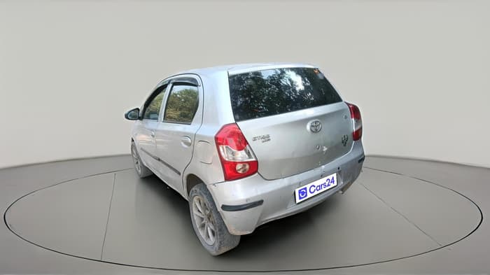 2015 Toyota Etios Liva G, CNG, Manual, 1,42,955 km, exterior